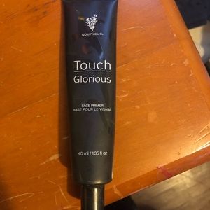 Younique face primer